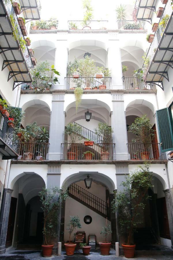 Casa Matys Apartment Napoli Bagian luar foto